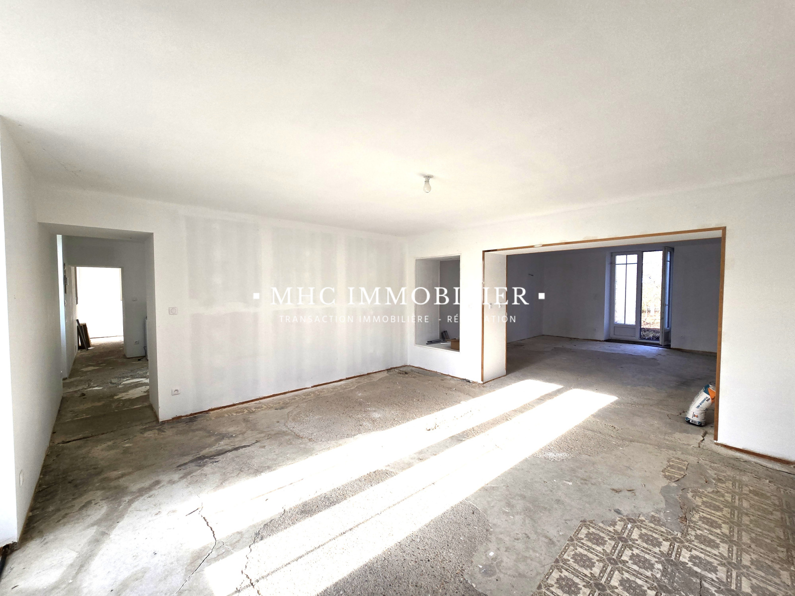 Image_, Propriete, Montmirey-le-Château, ref :VM2601