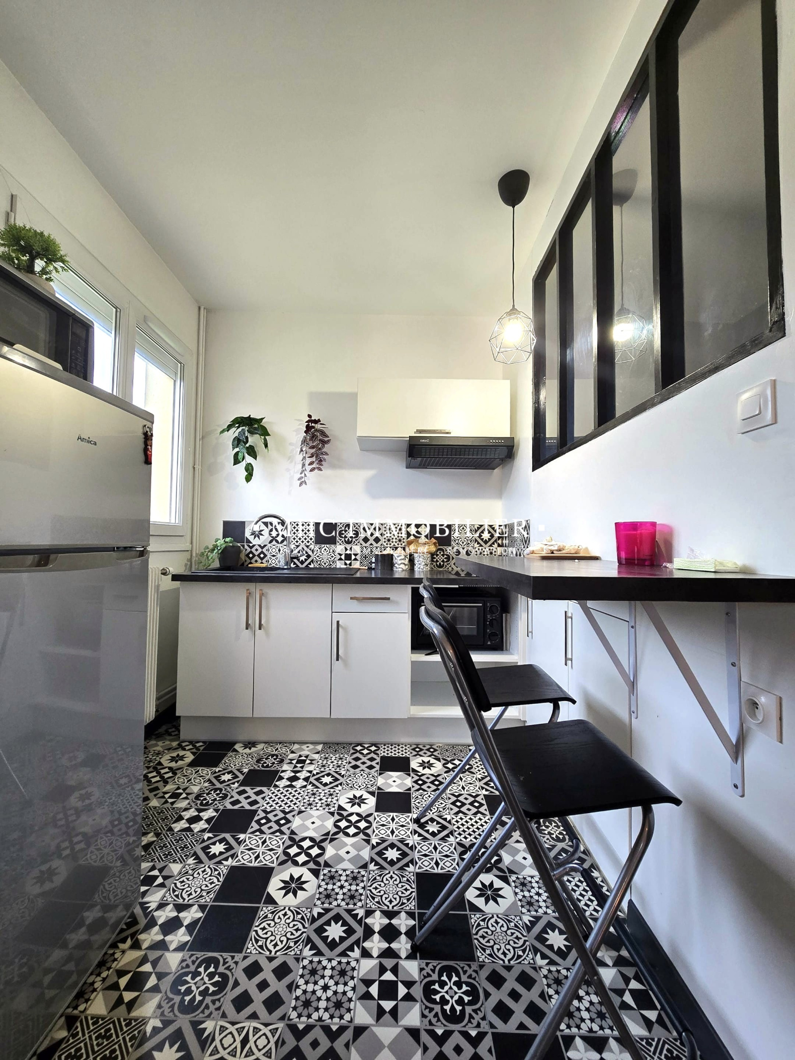 Image_, Studio, Dijon, ref :VM5025