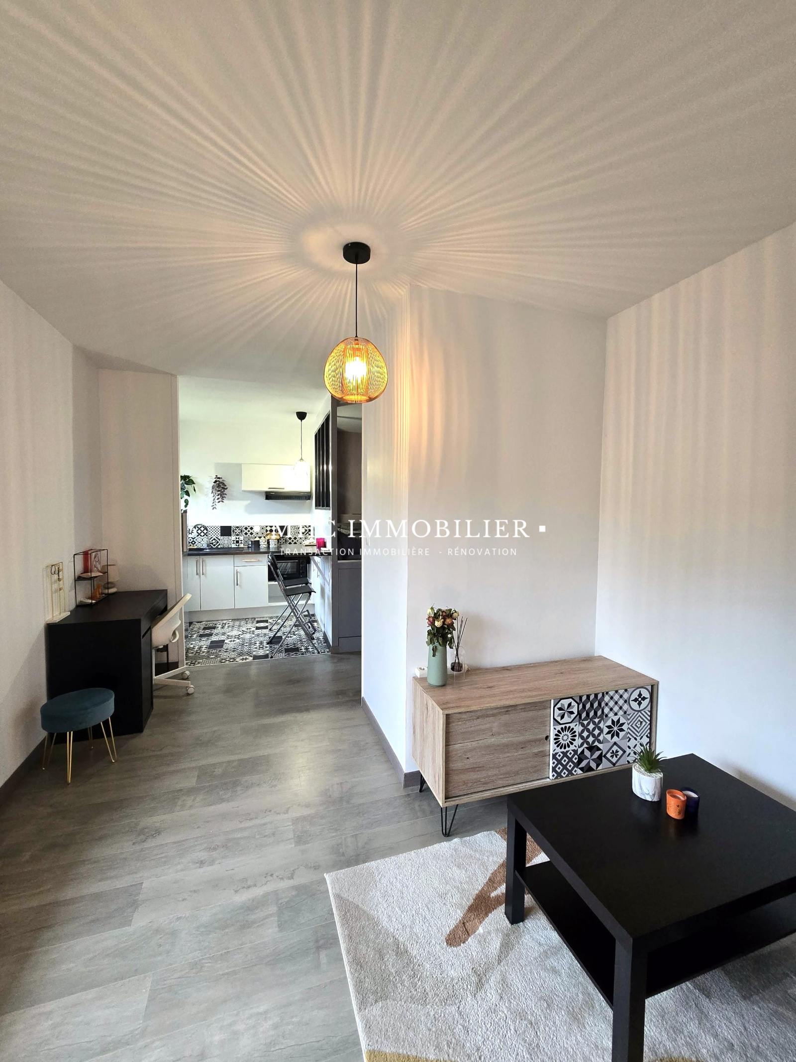 Image_, Studio, Dijon, ref :VM5025